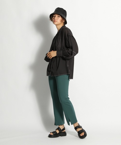 niko and...（ニコアンド）の「[MODE NORM CORE]ポンチスリットフレアパンツ（その他パンツ・レディース・ブラック/グリーン/ダークブルー・MEDIUM/LARGE）」の5枚目の写真