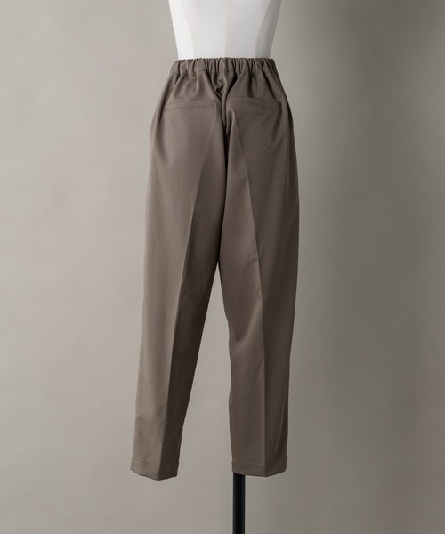 moi tytto(モイテュット)の「淡色イージーパンツ(その他パンツ・レディース・ベージュ/モカ・SMALL/MEDIUM)」の7枚目の写真