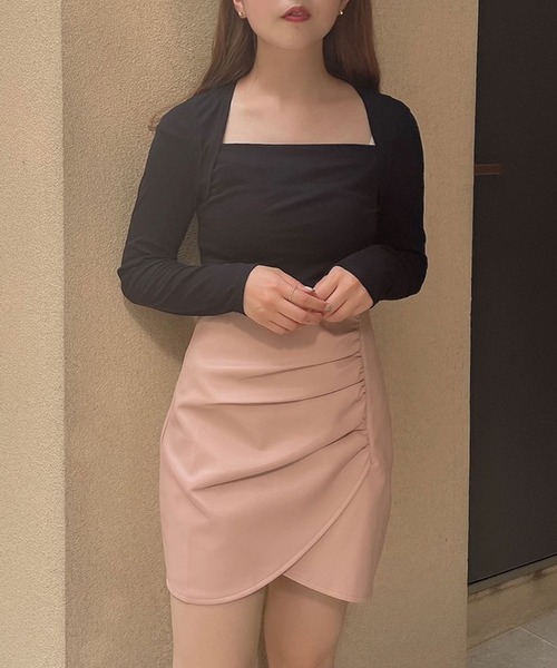 Crea titty&Co. PETIT(クレアティティーアンドコープチ)の「【Crea titty&Co.PETIT】ネックオープンカットトップス(Tシャツ/カットソー・レディース・ブラック/ホワイト・FREE)」の6枚目の写真