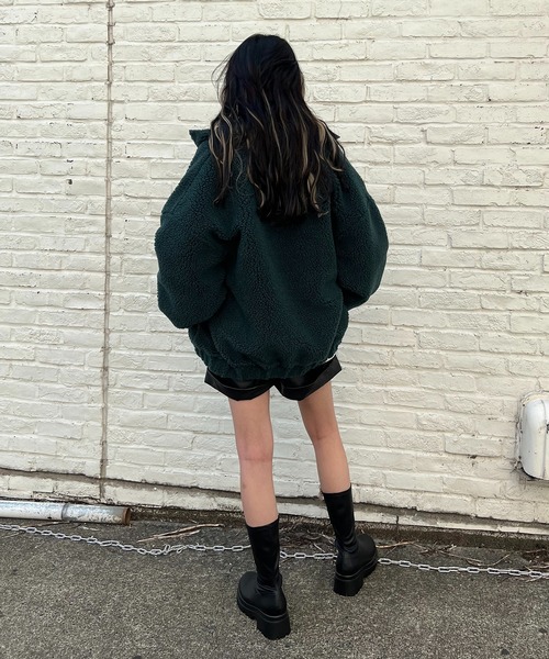 RASVOA(ラスボア)の「カレッジロゴオーバーボアブルゾン(ブルゾン・レディース・ブラック/パープル/グリーン・FREE)」の12枚目の写真