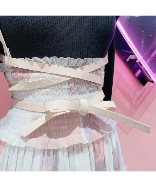 lilLilly（リルリリー）の「クロコレザーリボンハーネス（ベルト