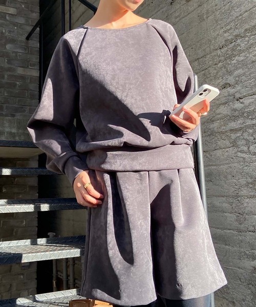 leswel（レスウェル）の「モチモチ スエード調 ラグラントレーナー（Tシャツ/カットソー・レディース・ブラウン/チャコールグレー/クリーム・4L/LL/3L/M/5L/L）」の5枚目の写真