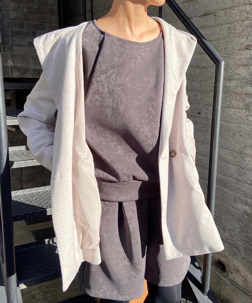 leswel（レスウェル）の「モチモチ スエード調 ラグラントレーナー（Tシャツ/カットソー・レディース・ブラウン/チャコールグレー/クリーム・4L/LL/3L/M/5L/L）」の7枚目の写真