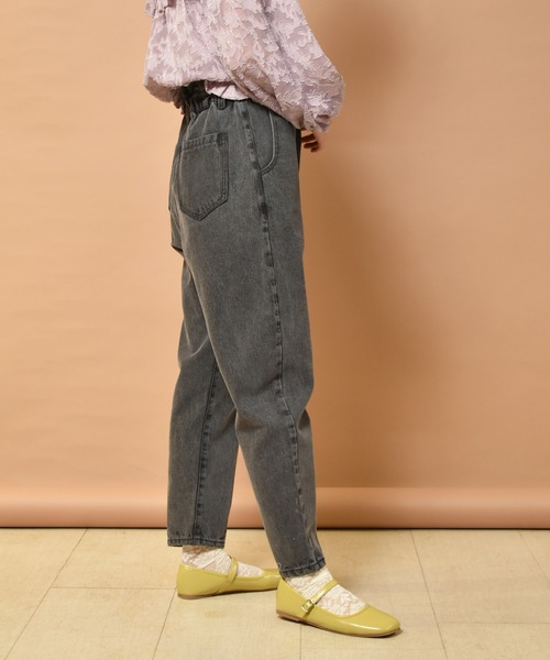 RETRO GIRL(レトロガール)の「ゆるデニムパンツ(デニムパンツ・レディース・アイボリー/ブラック/ケミカルウォッシュ/ピンク/ブラック系その他・FREE)」の19枚目の写真