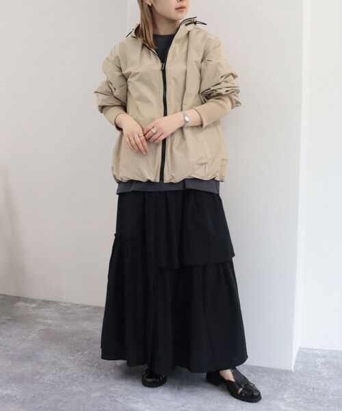 fredy emue(フレディエミュ)の「T/Cウェザー袖リブZIPパーカー(マウンテンパーカー・レディース・ブラック/ベージュ/ラベンダー・38)」の6枚目の写真