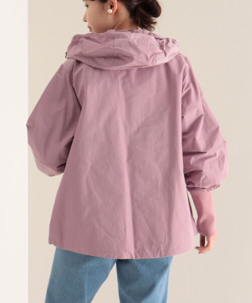 fredy emue(フレディエミュ)の「T/Cウェザー袖リブZIPパーカー(マウンテンパーカー・レディース・ブラック/ベージュ/ラベンダー・38)」の16枚目の写真