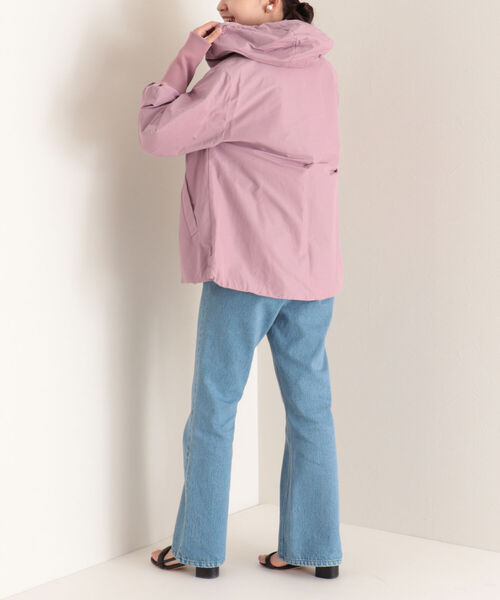 fredy emue(フレディエミュ)の「T/Cウェザー袖リブZIPパーカー(マウンテンパーカー・レディース・ブラック/ベージュ/ラベンダー・38)」の19枚目の写真