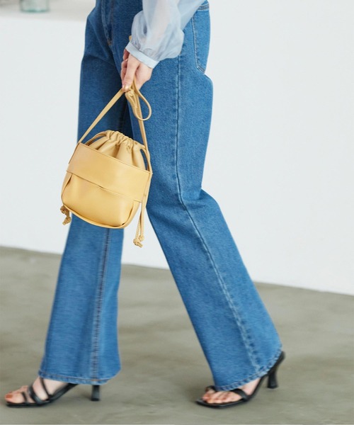 titivate（ティティベイト）の「ﾌｪｲｸﾚｻﾞｰ巾着ﾊﾞｯｸﾞ（ハンドバッグ・レディース・ブルー/イエロー/ブラック・FREE）」の15枚目の写真