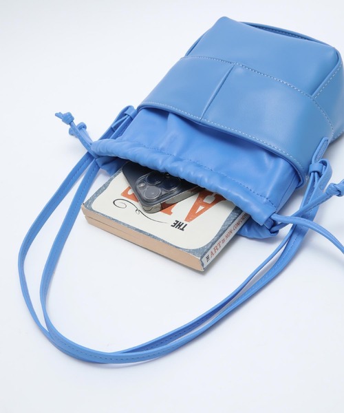 titivate（ティティベイト）の「ﾌｪｲｸﾚｻﾞｰ巾着ﾊﾞｯｸﾞ（ハンドバッグ・レディース・ブルー/イエロー/ブラック・FREE）」の16枚目の写真