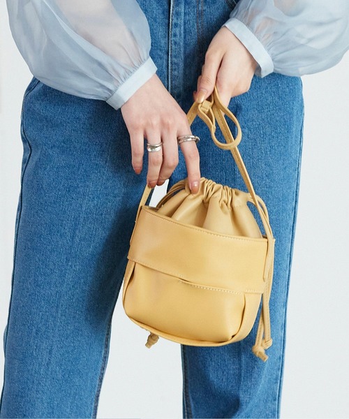 titivate（ティティベイト）の「ﾌｪｲｸﾚｻﾞｰ巾着ﾊﾞｯｸﾞ（ハンドバッグ・レディース・ブルー/イエロー/ブラック・FREE）」の13枚目の写真