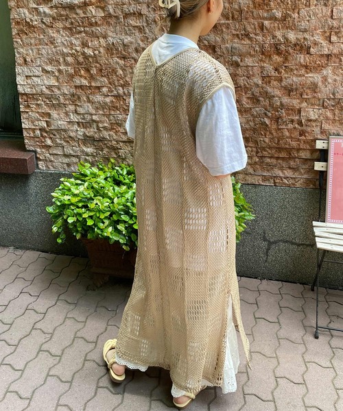 byYOUANCE(バイユアンス)の「2WAYメッシュロングベストワンピース(ベスト・レディース・ブラック/ベージュ/グリーン/ホワイト・FREE)」の8枚目の写真