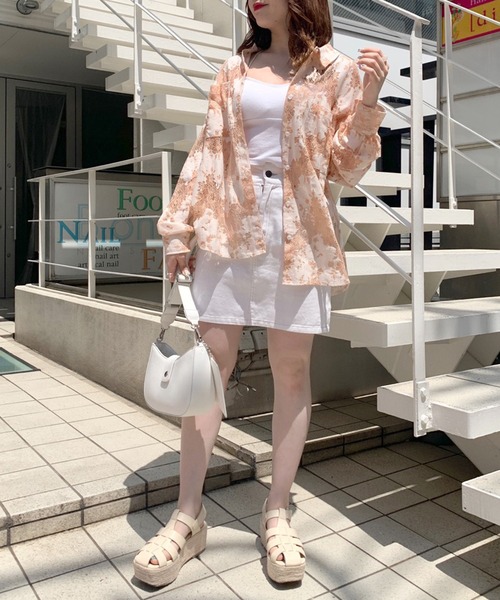 OLIVE des OLIVE（オリーブデオリーブ）の「肩開きシャツ（シャツ/ブラウス・レディース・オフホワイト/サックスブルー/グレイッシュベージュ/ホワイト/ベージュ/ブラック/オレンジ・FREE）」の14枚目の写真