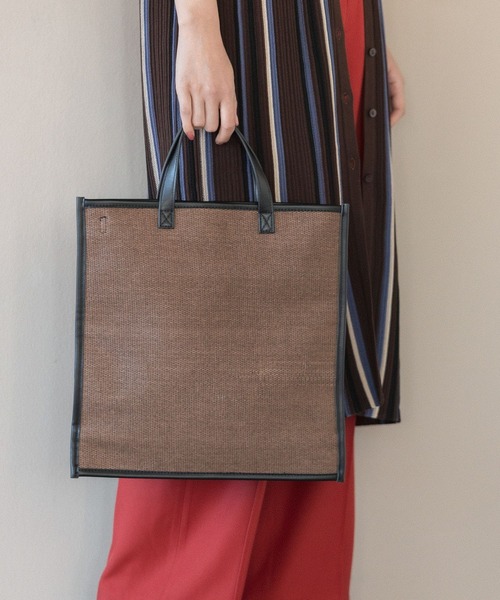 LEPSIM（レプシィム）の「ペーパー×フェイクレザーバッグ　262995（ショルダーバッグ・レディース・ブラック/ベージュ/ブラウン・ONE SIZE）」の3枚目の写真