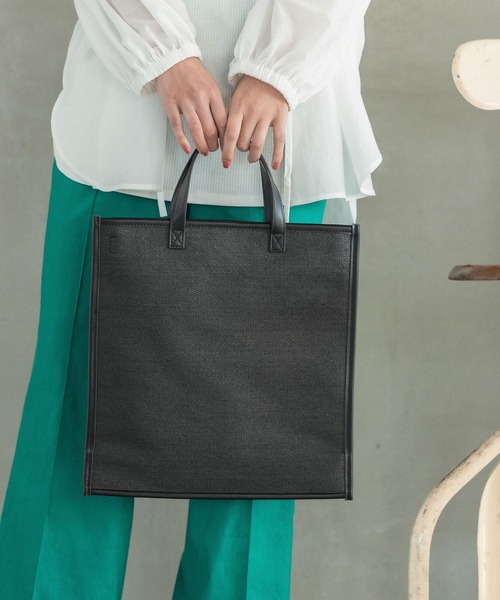 LEPSIM（レプシィム）の「ペーパー×フェイクレザーバッグ　262995（ショルダーバッグ・レディース・ブラック/ベージュ/ブラウン・ONE SIZE）」の2枚目の写真