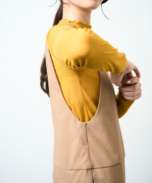 HERENCIA(ヘレンチア)の「Vネック テーパード P/C/Lサロペット(サロペット/オーバーオール・レディース・ベージュ/ブラック・MEDIUM)」の19枚目の写真