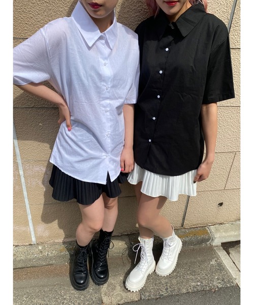 WC(ダブル シー)の「無地半袖シャツ(シャツ/ブラウス・レディース・ホワイト/ブラック・FREE)」の5枚目の写真