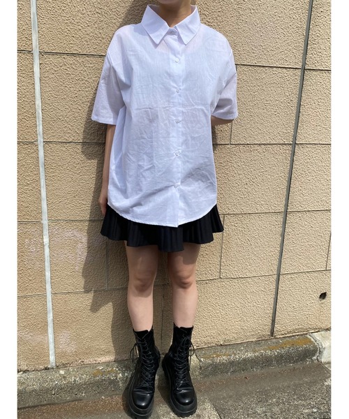 WC(ダブル シー)の「無地半袖シャツ(シャツ/ブラウス・レディース・ホワイト/ブラック・FREE)」の7枚目の写真