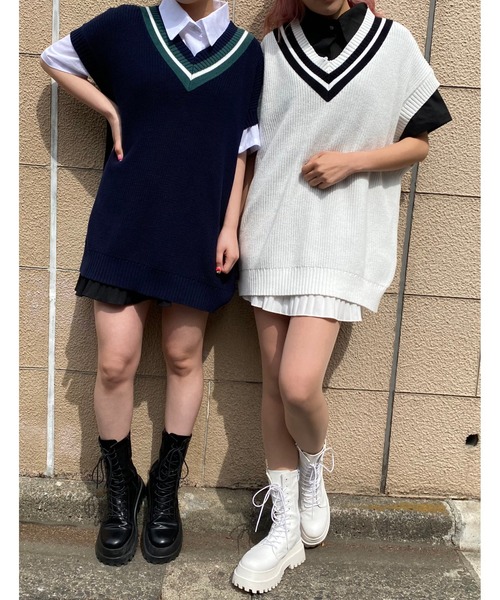 WC(ダブル シー)の「無地半袖シャツ(シャツ/ブラウス・レディース・ホワイト/ブラック・FREE)」の6枚目の写真