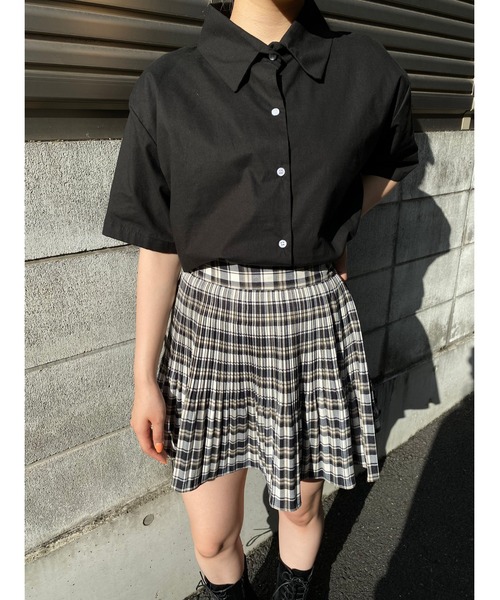 WC(ダブル シー)の「無地半袖シャツ(シャツ/ブラウス・レディース・ホワイト/ブラック・FREE)」の16枚目の写真