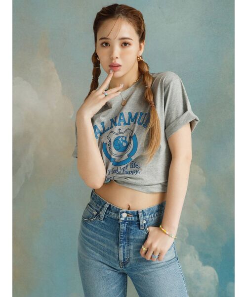 CALNAMUR(カルナムール)の「カレッジ風ロゴTシャツ(Tシャツ/カットソー・レディース・ブラック/グレー/グリーン・MEDIUM/LARGE)」の5枚目の写真