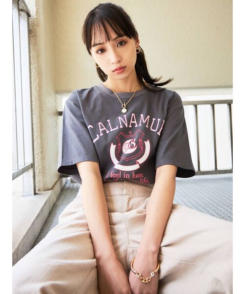 CALNAMUR(カルナムール)の「カレッジ風ロゴTシャツ(Tシャツ/カットソー・レディース・ブラック/グレー/グリーン・MEDIUM/LARGE)」の11枚目の写真