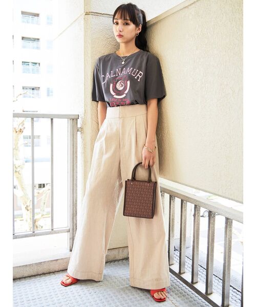 CALNAMUR(カルナムール)の「カレッジ風ロゴTシャツ(Tシャツ/カットソー・レディース・ブラック/グレー/グリーン・MEDIUM/LARGE)」の13枚目の写真