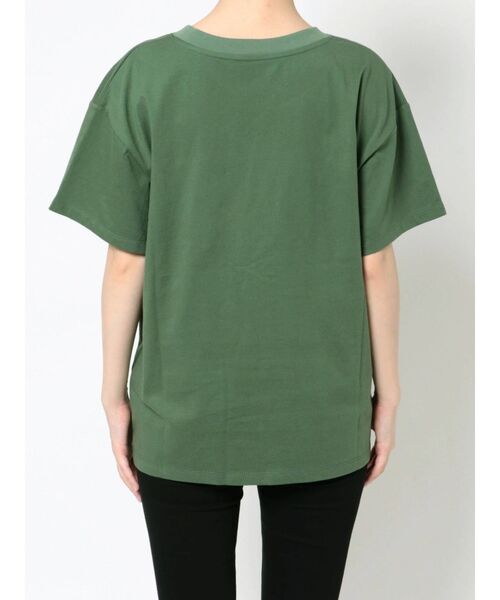 CALNAMUR(カルナムール)の「カレッジ風ロゴTシャツ(Tシャツ/カットソー・レディース・ブラック/グレー/グリーン・MEDIUM/LARGE)」の19枚目の写真