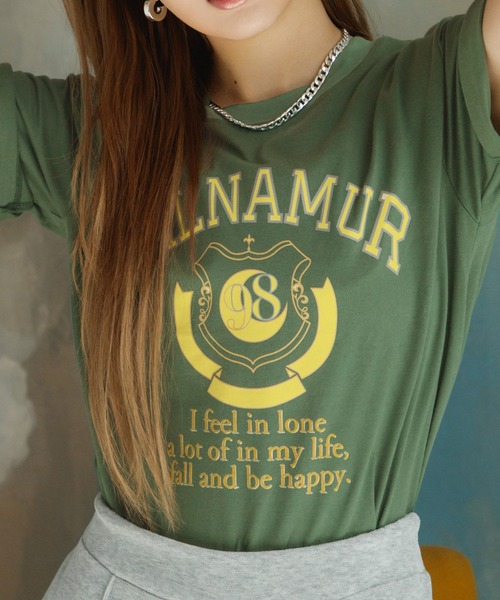 CALNAMUR(カルナムール)の「カレッジ風ロゴTシャツ(Tシャツ/カットソー・レディース・ブラック/グレー/グリーン・MEDIUM/LARGE)」の1枚目の写真