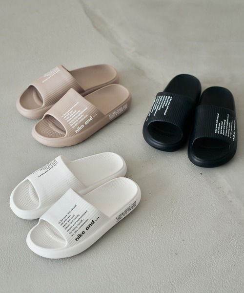 niko and...（ニコアンド）の「オリジナルニコロゴシャワーサンダル（サンダル・レディース・ホワイト/グレー/ブラック・MEDIUM/LARGE）」の5枚目の写真