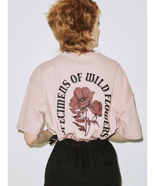 jouetie（ジュエティ）の「バックフラワーロゴBIGT（Tシャツ/カットソー・レディース・ブラック/パープル/オフホワイト/ピンク・MEDIUM）」の4枚目の写真