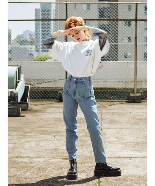 jouetie（ジュエティ）の「バックフラワーロゴBIGT（Tシャツ/カットソー・レディース・ブラック/パープル/オフホワイト/ピンク・MEDIUM）」の5枚目の写真