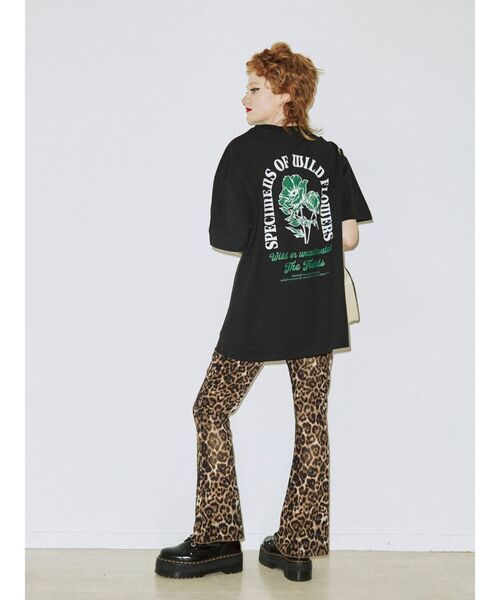 jouetie（ジュエティ）の「バックフラワーロゴBIGT（Tシャツ/カットソー・レディース・ブラック/パープル/オフホワイト/ピンク・MEDIUM）」の17枚目の写真