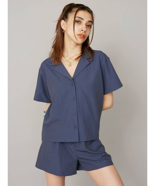 EVRIS（エヴリス）の「タックショートパンツ【セットアップ着用可能】（その他パンツ・レディース・ブラック/ベージュ/ネイビー・SMALL/MEDIUM）」の4枚目の写真