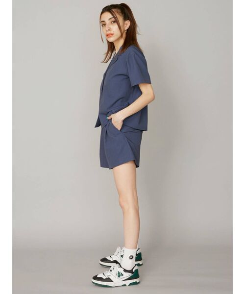 EVRIS（エヴリス）の「タックショートパンツ【セットアップ着用可能】（その他パンツ・レディース・ブラック/ベージュ/ネイビー・SMALL/MEDIUM）」の8枚目の写真