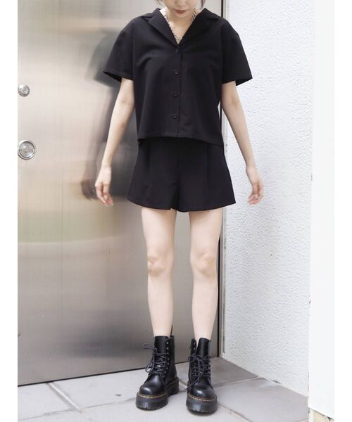 EVRIS（エヴリス）の「タックショートパンツ【セットアップ着用可能】（その他パンツ・レディース・ブラック/ベージュ/ネイビー・SMALL/MEDIUM）」の10枚目の写真