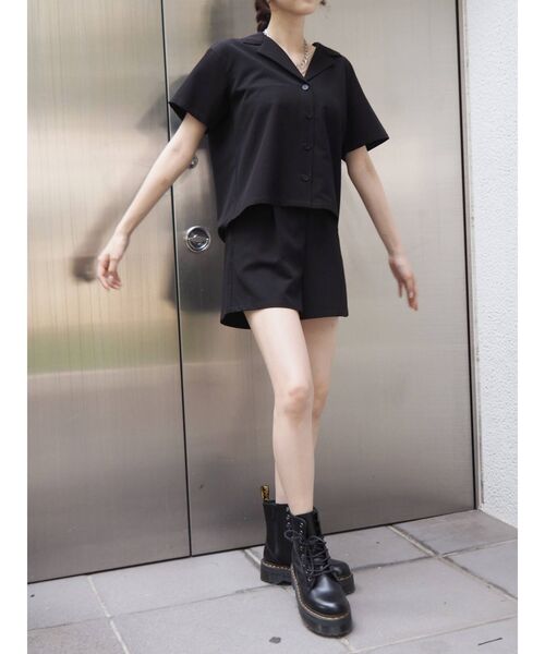 EVRIS（エヴリス）の「タックショートパンツ【セットアップ着用可能】（その他パンツ・レディース・ブラック/ベージュ/ネイビー・SMALL/MEDIUM）」の11枚目の写真