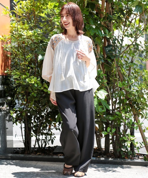 チチカカ（チチカカ）の「ヨーク刺繍ラウンドプルオーバー（シャツ/ブラウス・レディース・ピンク/イエロー/ブルー/グリーン・FREE）」の14枚目の写真