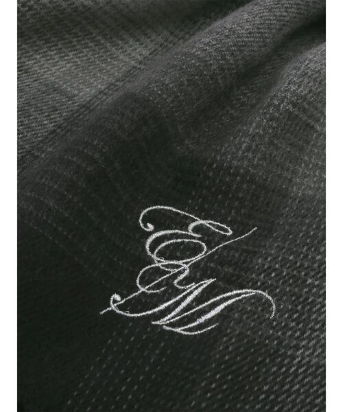 EATME（イートミー）の「E/Mロゴチェックストール（ストール/ショール・レディース・ブラウン/ブラック・FREE）」の3枚目の写真