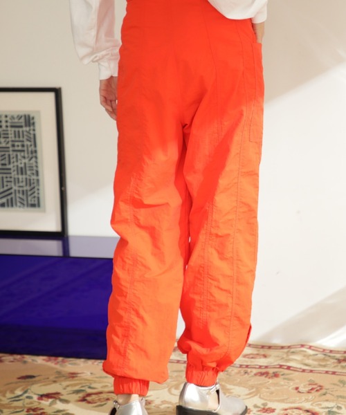 CREOLME(クレオルム)の「(CREOLME)ナイロントラックパンツ(その他パンツ・レディース・レッド/グリーン/ホワイト系その他・SMALL/MEDIUM)」の11枚目の写真