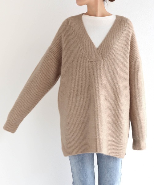 andme(アンドミー)の「片畦Vネックニットトップス(ニット/セーター・レディース・ブラック/ベージュ/グレー/オフホワイト/ピンク/オレンジ/ライム/グレイッシュベージュ/ブルー/ブラウン・M)」の11枚目の写真