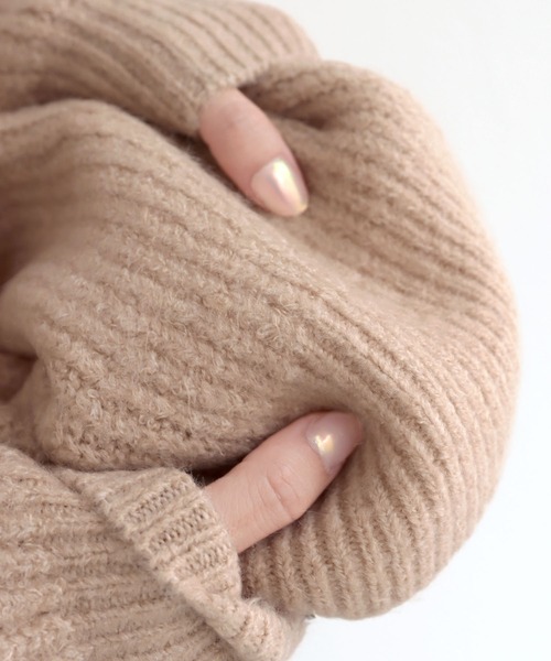 andme(アンドミー)の「片畦Vネックニットトップス(ニット/セーター・レディース・ブラック/ベージュ/グレー/オフホワイト/ピンク/オレンジ/ライム/グレイッシュベージュ/ブルー/ブラウン・M)」の14枚目の写真