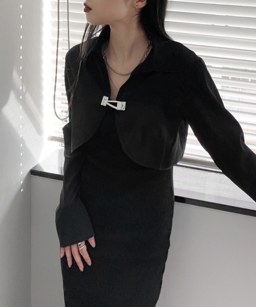 LVEU.(ラブユ.)の「Design hook cropped shirt jacket / デザインフッククロップドシャツジャケット(シャツ/ブラウス・レディース・ブラック・FREE)」の1枚目の写真