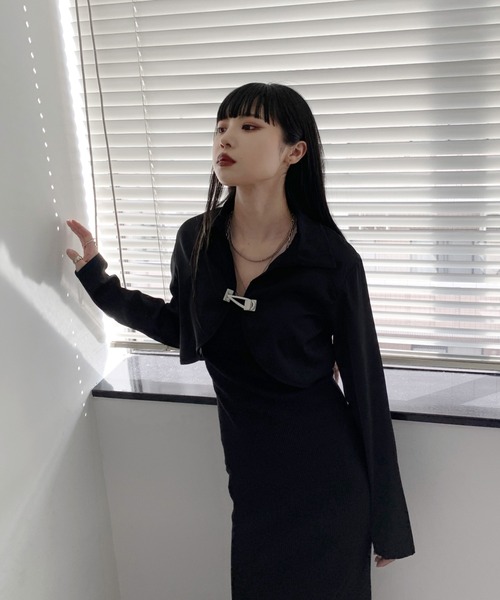 LVEU.(ラブユ.)の「Design hook cropped shirt jacket / デザインフッククロップドシャツジャケット(シャツ/ブラウス・レディース・ブラック・FREE)」の8枚目の写真