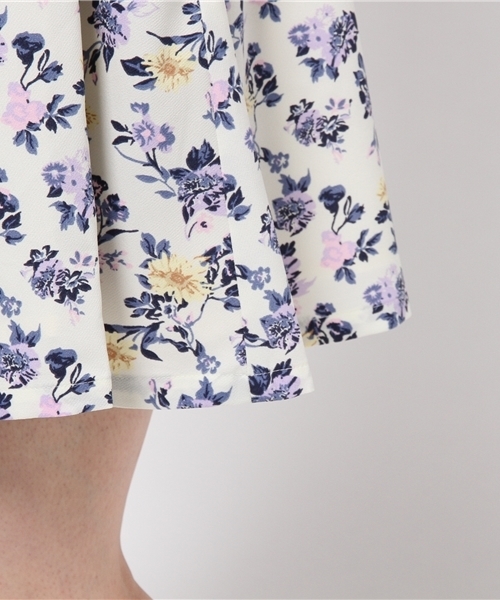 one after another NICE CLAUP（ワンアフターアナザーナイスクラップ）の「【ナイスクラップ】スウィートフラワープリントワンピース（ワンピース・レディース・アイボリー/ミント/ネイビー・FREE）」の9枚目の写真