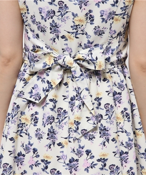 one after another NICE CLAUP（ワンアフターアナザーナイスクラップ）の「【ナイスクラップ】スウィートフラワープリントワンピース（ワンピース・レディース・アイボリー/ミント/ネイビー・FREE）」の10枚目の写真