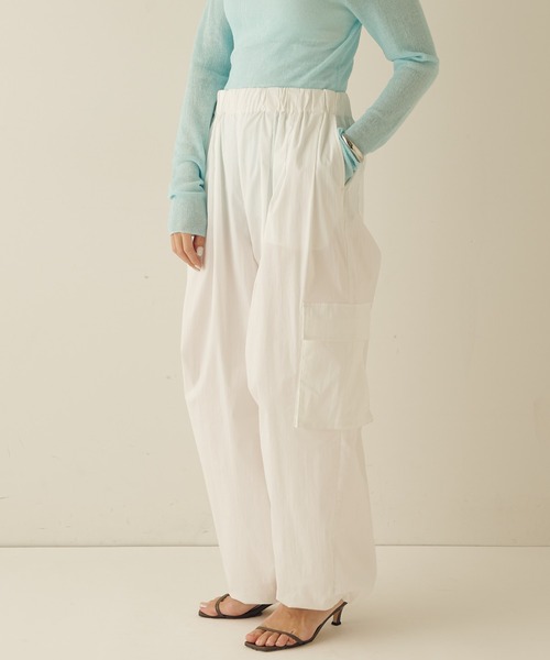 COLLAGE GALLARDAGALANTE（コラージュガリャルダガランテ）の「ナイロンカーゴパンツ（カーゴパンツ・レディース・ブルー/ブラック/ホワイト・FREE）」の2枚目の写真