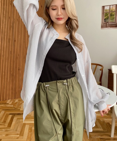 moment+（モーメントプラス）の「シアーストライプバンドカラーボリュームスリーブシャツ（シャツ/ブラウス・レディース・ブラック/ピンク/グリーン/ネイビー・M）」の8枚目の写真