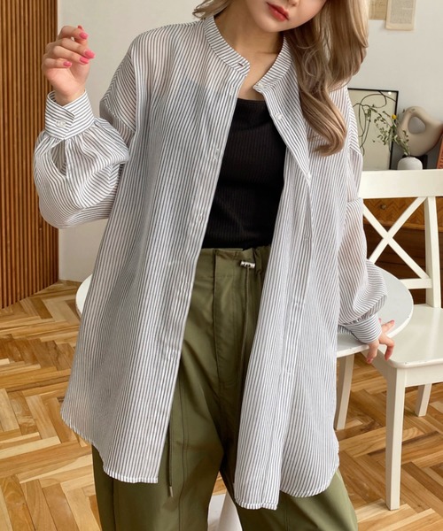 moment+（モーメントプラス）の「シアーストライプバンドカラーボリュームスリーブシャツ（シャツ/ブラウス・レディース・ブラック/ピンク/グリーン/ネイビー・M）」の6枚目の写真