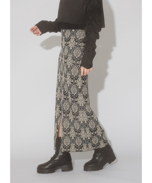 Adoon plain（アドーンプレーン）の「【2way】ジャガードナロースカート（スカート・レディース・ブラック/グレイッシュベージュ/ブルー・LARGE/MEDIUM）」の5枚目の写真