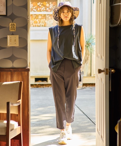 Ungrid（アングリッド）の「【ムラサキスポーツ別注】UNGRID/アングリッド  水陸両用/無地タンクトップ/ラッシュガードタンクトップ  623116（タンクトップ・レディース・ブラック/ベージュ・M）」の6枚目の写真